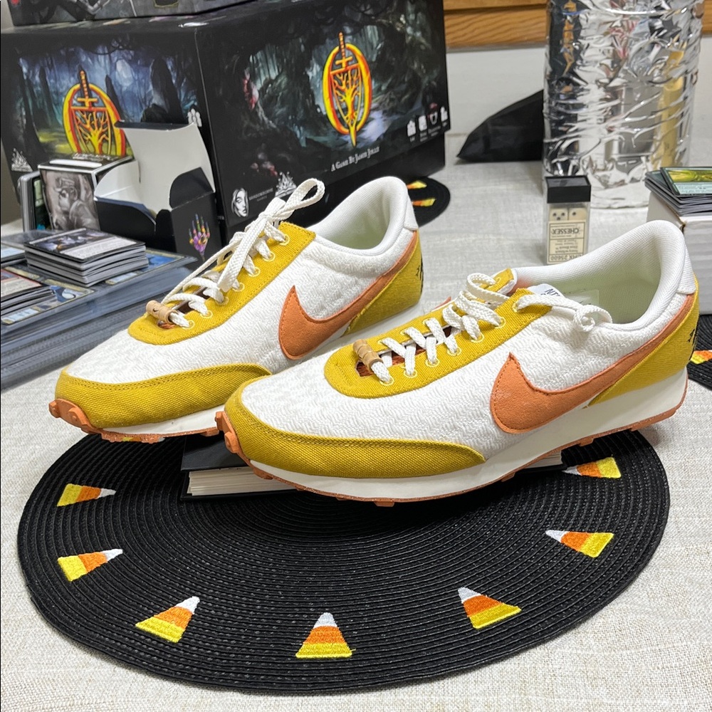 Nike White Sneakers with Green Insole